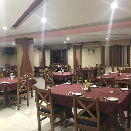Hotel Nandanik Palace Fālākāta Bagian luar foto