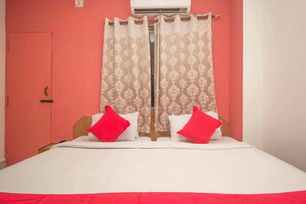 Hotel Nandanik Palace Fālākāta Bagian luar foto