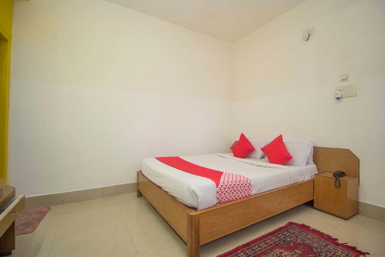 Hotel Nandanik Palace Fālākāta Bagian luar foto