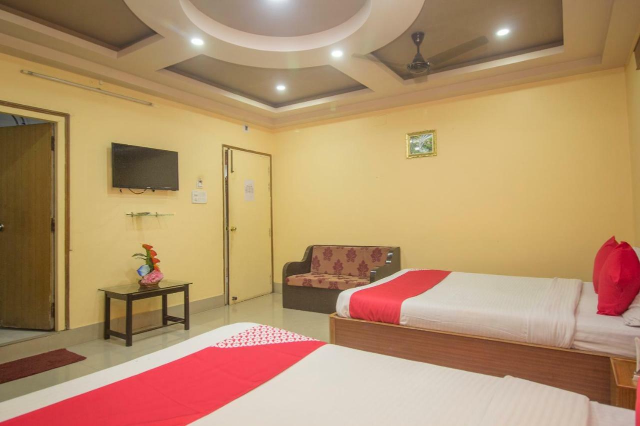 Hotel Nandanik Palace Fālākāta Bagian luar foto